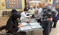 غربالگری دیابت و پرفشاری خون برای نمازگزاران مسجد ازگل به مناسبت هفته سلامت