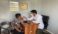 ویزیت و معاینه دهان و دندان  عشایر توسط دندانپزشک اعزامی به دشت لار غرب