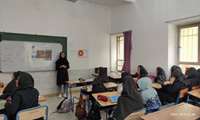 به مناسبت هفته بهداشت روان یک کلاس آموزشی برای دانش آموزان مدرسه آبشاری محله دربند برگزار شد.