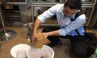 کنترل مواد غذایی دررستورانهای مسیر جاده  منطقه رودبار قصران
